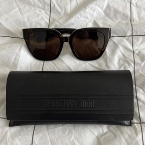 Dior sunglasses | 30 Montaigne S10F | 54mm | Brown